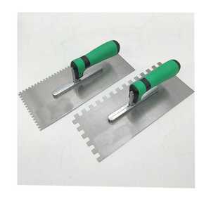 Quadratische Zahnkelle mit Zähnen, Fliesenleger-Werkzeug, Premium-Kohlenstoffstahl mit Soft-Grip-Griff für Maurer- und Fliesenarbeiten - Product Image 1