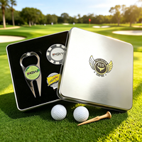 Petit MOQ : Coffret cadeau de golf avec marqueur de balle vierge en forme de bouclier pour gravure, outil de réparation de divots de golf et jetons de poker colorés