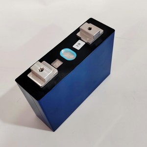 Cellule prismatique CALB L160F100 3.2V 100Ah pour stockage d'énergie, UPS, solaire, EV, batterie LiFePO4 - Product Image 3