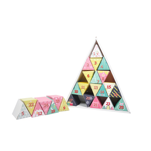 <span class=keywords><strong>Calendrier</strong></span> <span class=keywords><strong>de</strong></span> <span class=keywords><strong>l</strong></span>'<span class=keywords><strong>avent</strong></span> cosmétique personnalisé <span class=keywords><strong>de</strong></span> style <span class=keywords><strong>2022</strong></span>, boîte <span class=keywords><strong>de</strong></span> <span class=keywords><strong>calendrier</strong></span> triangulaire avec lamination mate et gaufrage pour <span class=keywords><strong>l</strong></span>'affichage <span class=keywords><strong>de</strong></span> photos - Product Image 3