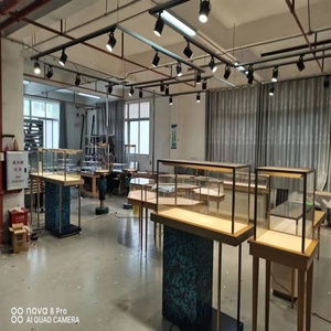 โซลูชั่นออกแบบร้านค้าครบวงจร LUX บูธแสดงสินค้าความงาม LED หรูหรา & เคาน์เตอร์น้ำหอม ตู้โชว์เครื่องสำอางแบบกำหนดเอง - Product Image 3