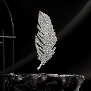 Broche de mode européenne <span class=keywords><strong>et</strong></span> américaine, incrustée de diamants <span class=keywords><strong>et</strong></span> de perles, motif blé, plume <span class=keywords><strong>et</strong></span> papillon, pour veste de costume homme, modèle quatre - Product Image 6