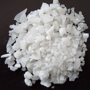 Sulfato de Aluminio en Escamas Cristalinas Blancas para Tratamiento de Agua - Product Image 1