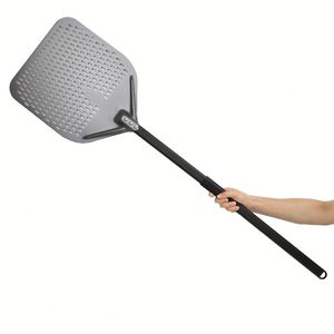 <span class=keywords><strong>Pelle</strong></span> à pizza rectangulaire de qualité supérieure avec tête en aluminium anodisé oxydé perforé et manche en fibre de carbone de 150 cm - Product Image 1