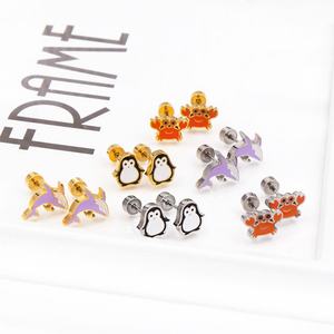 Pendientes de Moda para Mujer 2022, Acero Inoxidable, Chapado en Oro de 18K, Cangrejos, Pingüinos, Delfines, Pendientes Bonitos para Niños - Product Image 1