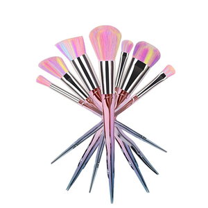 2024 nouveau Style Unique poignée arc-en-ciel fibre douce brosse cosmétique 7 pièces <span class=keywords><strong>licorne</strong></span> rose violet <span class=keywords><strong>maquillage</strong></span> pinceau ensemble pour fille beauté - Product Image 3