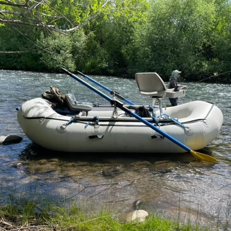 Zattera gonfiabile all'ingrosso di intrattenimento per il tempo libero dell'acqua della barca di rafting della barca di pesca della struttura di alluminio all'ingrosso