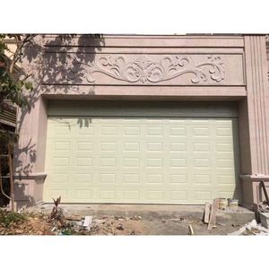 Porte <span class=keywords><strong>de</strong></span> <span class=keywords><strong>garage</strong></span> sectionnelle motorisée <span class=keywords><strong>de</strong></span> sécurité avec protection anti-étranglement, panneau supérieur en acier coloré pour <span class=keywords><strong>portail</strong></span> <span class=keywords><strong>de</strong></span> maison - Product Image 3