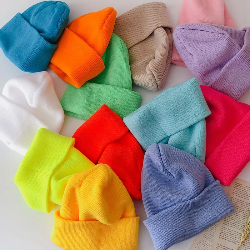 قبعة شتوية محبوكة بألوان متداخلة قبعة جمجمة للأطفال
