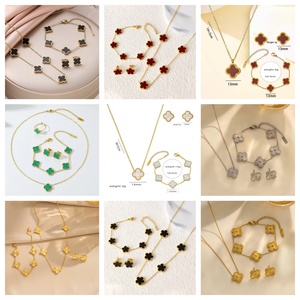 Pulseras <span class=keywords><strong>de</strong></span> Acero Inoxidable Chapadas en Oro <span class=keywords><strong>de</strong></span> 18K con Trébol <span class=keywords><strong>de</strong></span> Cinco/Cuatro <span class=keywords><strong>Hojas</strong></span> para Mujeres y Hombres, Hipoalergénicas, Venta al por Mayor <span class=keywords><strong>de</strong></span> Fábrica - Product Image 3