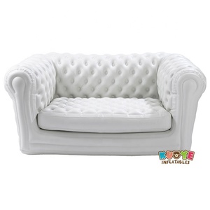 दो सीटों के साथ काले सफेद इंफ्लेटेबल चेस्टरफील्ड सोफा - Product Image 2