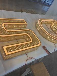 Insegna LED Personalizzata con Lettere Luminose Laterali per Casa, Matrimoni, Compleanni - Impermeabile, Multicolore, Montaggio a Parete - Product Image 5