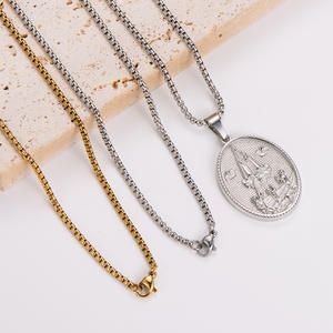 Collar de medalla ovalada de acero inoxidable con colgante religioso Vintage para hombre, joyería de fe minimalista con peregrino de Remo - Product Image 3