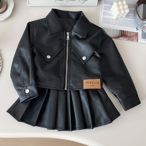 Conjunto de dos piezas de moda coreana informal de otoño para <span class=keywords><strong>niñas</strong></span> Chaqueta de cuero PU elegante y Falda plisada Traje de portador perfecto - Product Image 6