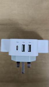 Enchufe Inglés 1 en 3 con el Mejor <span class=keywords><strong>Precio</strong></span> en el Mercado <span class=keywords><strong>9V</strong></span>/1.2A - Product Image 1