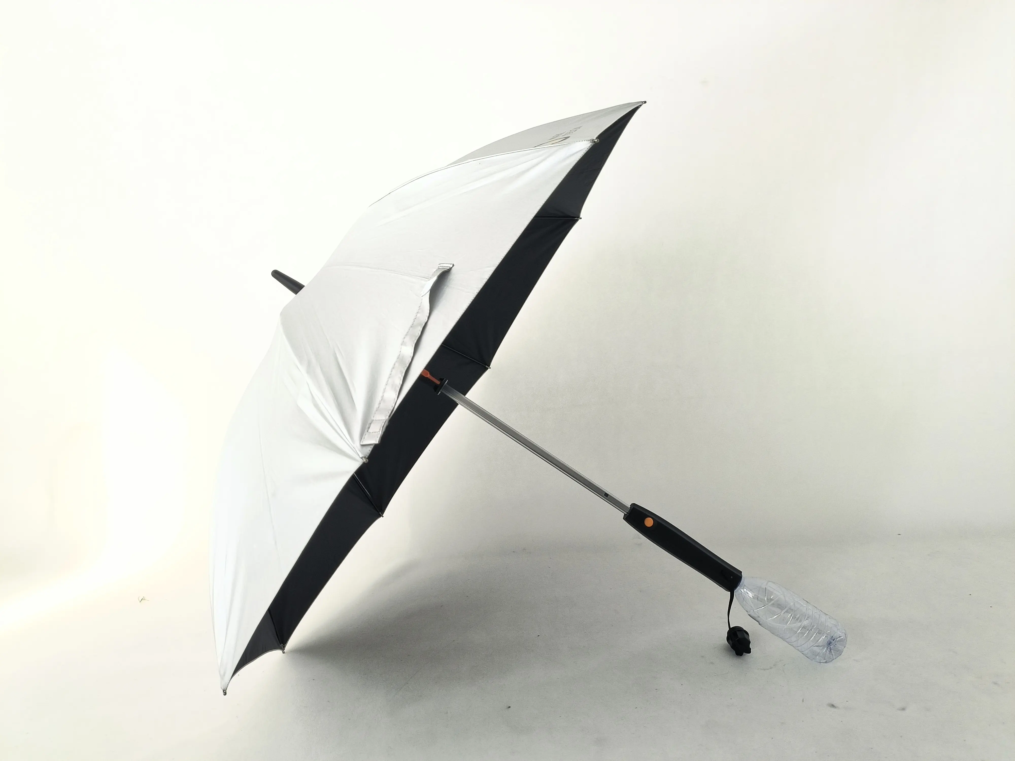 สีฟ้าอ่อน