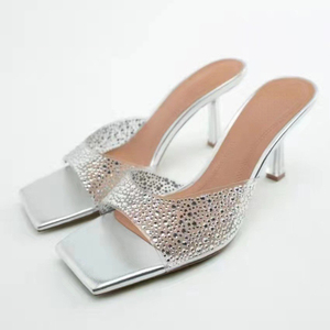 Top vente Sandalias De Tacon Rivet clouté été verre clair chaussures pantoufle talons transparents pour dames - Product Image 2