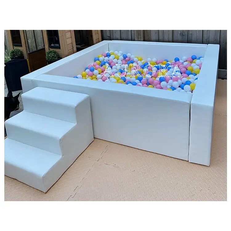다른 종류 부드러운 꽃 모양 공 구덩이 500 공 맞춤 공 구덩이와 아이들을위한 슬라이드