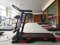 HSM Home Gym Tapis roulant Installation facile 1.5/2.0 Puissance du moteur pour les utilisateurs jusqu'à 120kg Équipement d'exercice de fitness