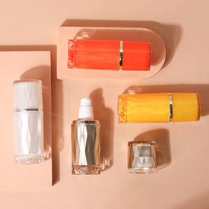 Nueva botella de bomba de suero vacía personalizada de alta calidad de 30ml y 50ml, botella de protección solar de loción de plástico - Product Image 3