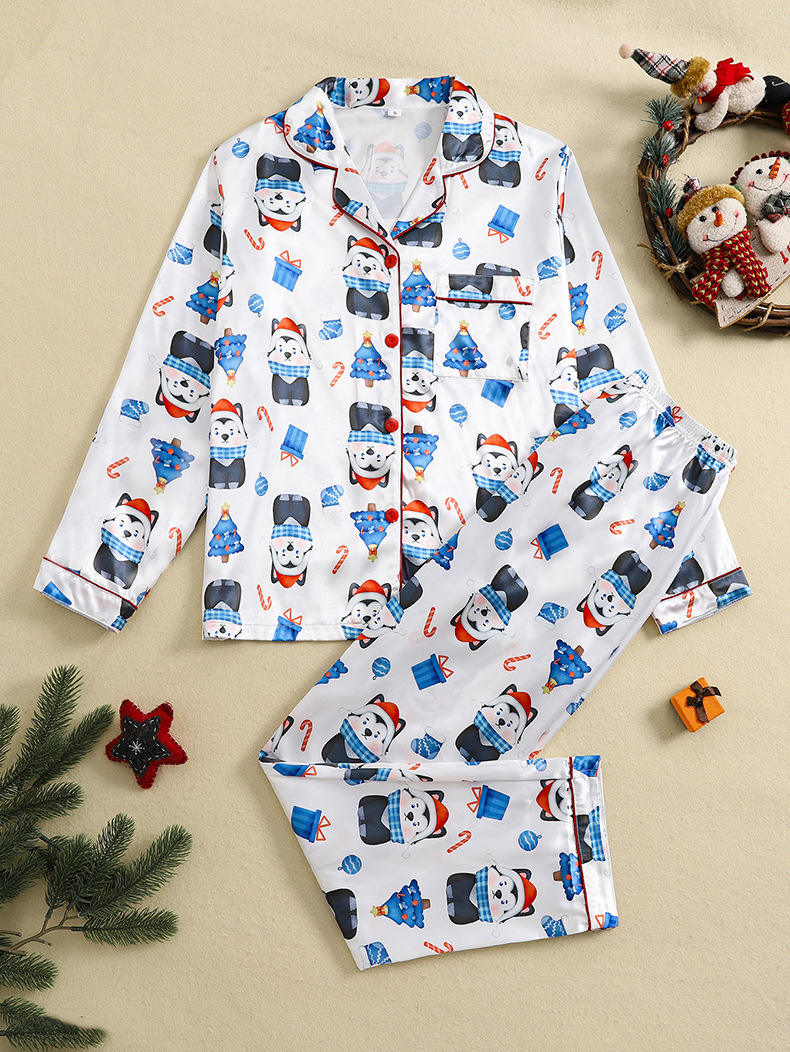 สีขาวกับลูกสุนัข