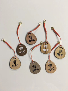 Tarjeta con chip de control de acceso personalizado, tarjeta de visita para redes sociales, etiquetas de llavero NFC, lectores RFID, tarjeta de madera <span class=keywords><strong>s</strong></span>ólida Tk4100, etiqueta Nfc Pvc - Product Image 6