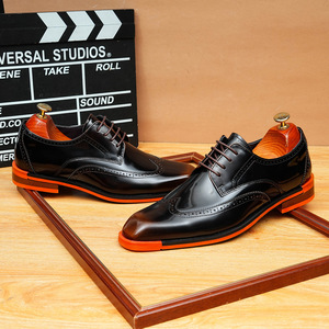 Chaussures derby en cuir véritable brillant, cuir de vachette pleine fleur pour homme avec semelle orange, style rétro britannique, chaussures en cuir décontractées pour affaires - Product Image 3