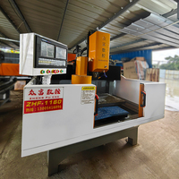 Machine de fonderie complète 6060 HT250 équipée d'un système CNC, d'un kit servo, d'un magazine d'outils et d'un brocheur mécanique