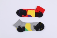 Le plus récent coussin en coton éponge pour chaussettes de sport professionnelles pour hommes avec résistant à l'usure et absorption des chocs pour la course