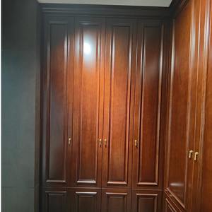 ตู้เสื้อผ้าไม้จริง MDF รักษ์โลก สไตล์จีนตะวันตก ประตูไม้แกะสลักโบราณ ความจุขนาดใหญ่ เฟอร์นิเจอร์ห้องนอน - Product Image 2