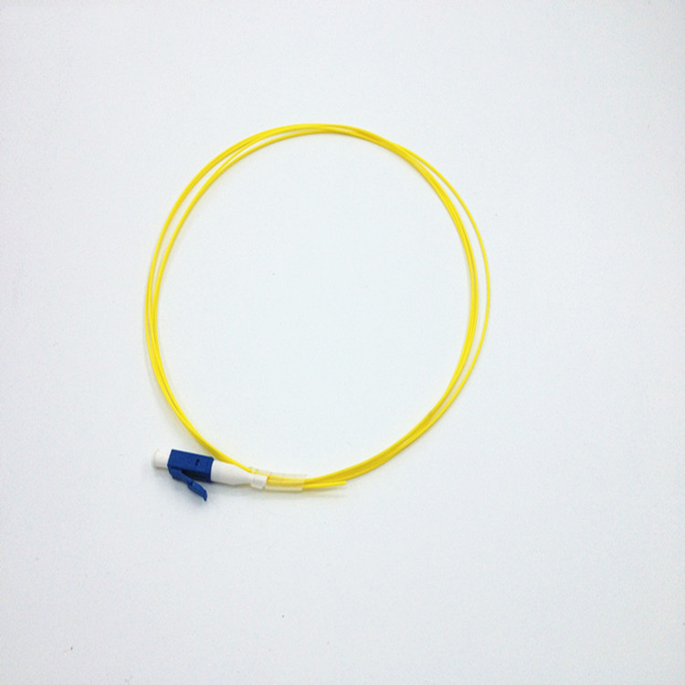 Bas Prix FTTH LC UPC Tresse De Fiber Optique 1.5 m Avec Télécom Qualité