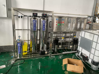 Équipement de traitement de l'eau par osmose inverse de qualité commerciale pour hôtels et laboratoires avec composants de moteur de pompe