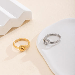 Dainty ขายร้อนไม่ทําให้เสื่อมเสีย 18K ทองคําแท้ชุบคู่เส้นปมบล็อกแหวนนิ้วสําหรับผู้หญิงสําหรับรักสัญญา - Product Image 1