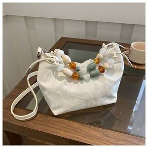Bolso de cuero de doble cara con asa de cuentas correa cruzada desmontable para mujer - Product Image 5