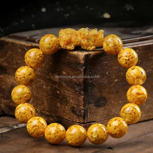 Bracelet unisexe classique en perles de cinabre naturel jaune Pixiu et <span class=keywords><strong>poisson</strong></span> <span class=keywords><strong>rouge</strong></span>, 8-12mm, cristal de Donghai, Chine, vente en gros - Product Image 4