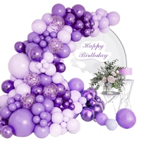 Kit de guirlande de ballons de football noir et blanc, arche de ballons en aluminium à motif de football pour la décoration de fête sur le thème du sport pour les anniversaires des garçons