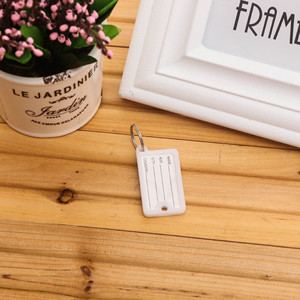 Etiquetas de plástico personalizadas para llaves de identificación, llaveros, llaveros, nombre numerado, etiquetas para equipaje - Product Image 1