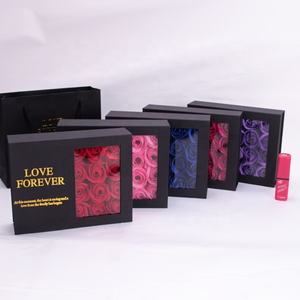 กล่องของขวัญสบู่ดอกกุหลาบพร้อมสร้อยคอรูปทรงลิปสติก ขายดีปี <span class=keywords><strong>2020</strong></span> เหมาะสำหรับเป็นของขวัญวันเกิด วันวาเลนไทน์ และวันแม่ - Product Image 1