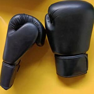 Rastrelliera per Guanti da Boxe da Palestra, Guanti MMA in Pelle PU Personalizzati, Guanti da Palestra Traspiranti con Design del Logo del Cliente - Product Image 4