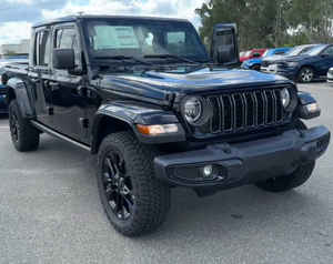 Jeep Gladiator Sport 4x4 2024 d'occasion, conduite à gauche, sièges en cuir, caméra de recul, écran tactile, phares au xénon, bon état - Product Image 1