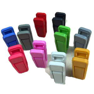 Perchas de plástico para ropa de niños y bebés con colores bonitos y diseño duradero. - Product Image 4