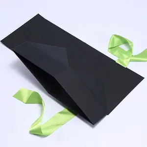 Özel lüks katlanır siyah kağıt büyük katlanabilir ayakkabı giysi ambalajı manyetik hediye kurdelalı kutu kapatma