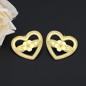 ต่างหูแบบติดหูรูปหัวใจหมีชุบทอง 24K จาก JXX Fashion คุณภาพสูง ออกแบบเรขาคณิตคลาสสิก ผลิตจากทองเหลือง รับผลิตตามสั่ง ขายส่ง - Product Image 1