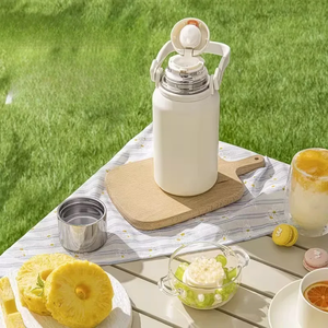 Termo de Acero Inoxidable 316, Botella de Agua de Gran Capacidad para Viajes al Aire Libre, Portátil con Correa para el Hombro - Product Image 3