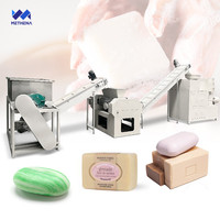 Machine de formage entièrement automatique pour la fabrication de savon de lessive, pour l'industrie hôtelière et l'usage domestique