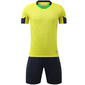 Maillot de football personnalisé en gros, haute qualité, 100 % polyester, lavable, résistant à l'usure, vêtements de sport pour hommes - Product Image 4