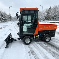Balayeuse à neige haute performance 4x4 avec lame à neige avant et brosse rotative pour le service hivernal des routes d'usine