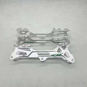 โรงงาน OEM ผลิตอุปกรณ์สเก็ตความเร็วแบบอินไลน์ 3 ล้อ โครงสร้างน้ำหนักเบา โครงอะลูมิเนียมอัลลอยด์ CNC - Product Image 5