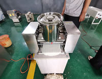 Machine à crêpes et gaufres multifonctionnelle motorisée automatique en acier inoxydable de qualité alimentaire pour la préparation de gâteaux mille-feuilles