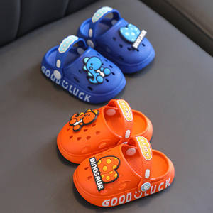 Nouvelles Sabots en PVC Mignons à Motif Dinosaure pour Enfants, Antidérapants avec Bride Arrière, Idéales pour Garçons et Filles, Chaussons d'Été pour l'École Primaire - Product Image 4